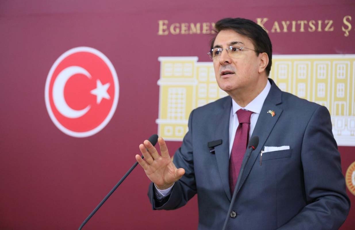 AK Parti'li İbrahim Aydemir'den muhalefete: 6'lı masa ve HDP, CHP'yi esir almış durumda. Kılıçdaroğlu, onların dediğini yapmak mecburiyetinde hissediyor