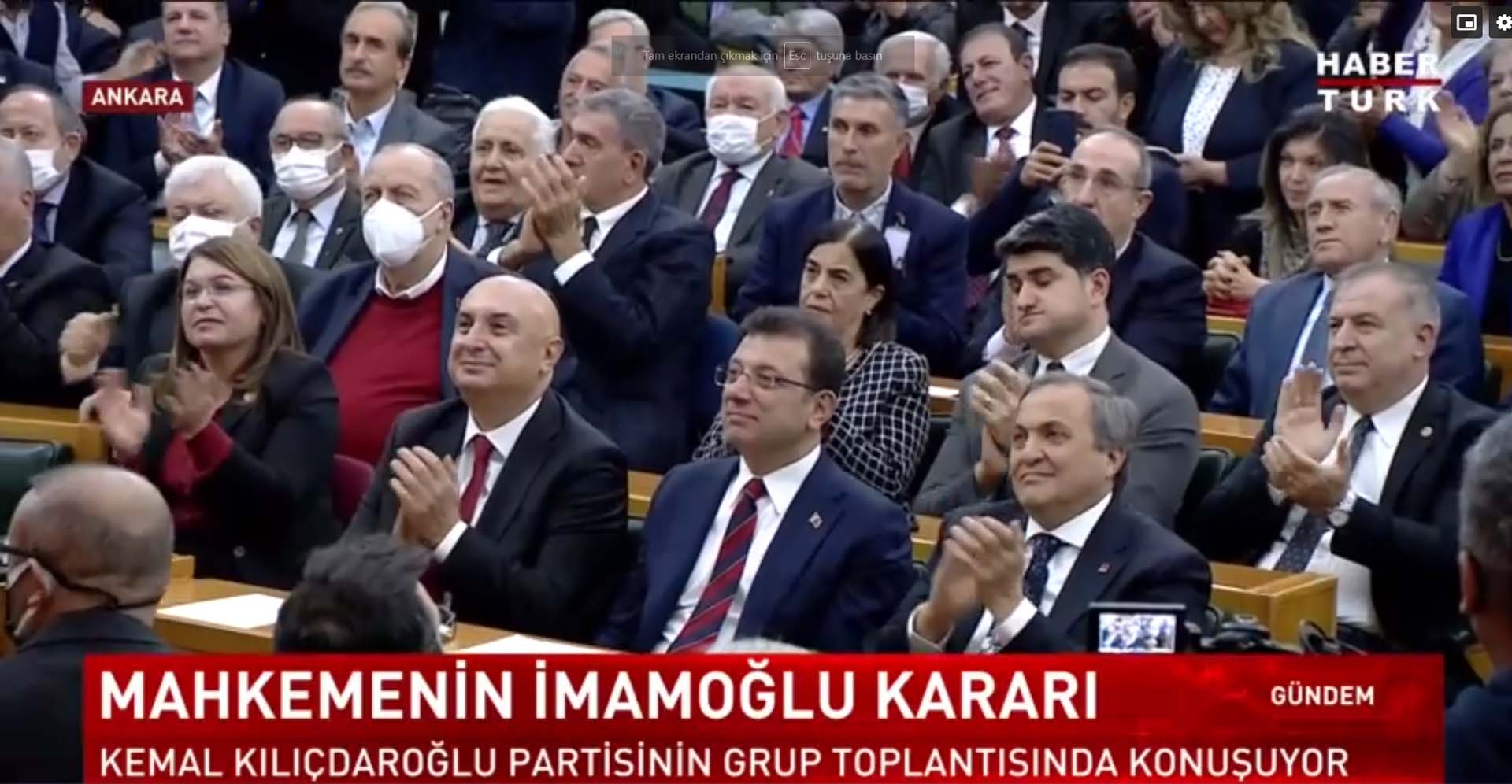 Ekrem İmamoğlu'nun Kemal Kılıçdaroğlu konuşurken verdiği tepki olay oldu! Herkes alkışladı, İmamoğlu böyle tepki verdi!