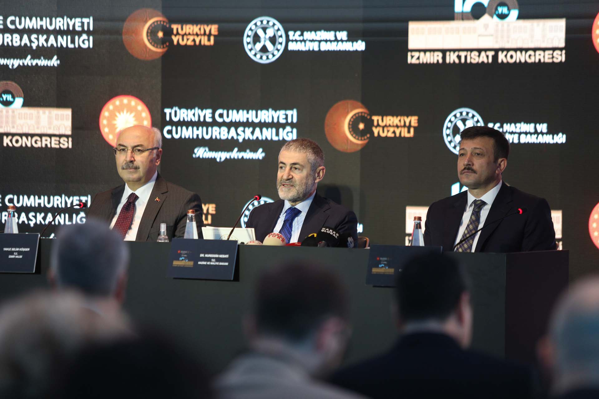 Bakan Nureddin Nebati'den enflasyon mesajı: Önümüzdeki aylarda çok daha belirgin şekilde düşeceğini göreceğiz