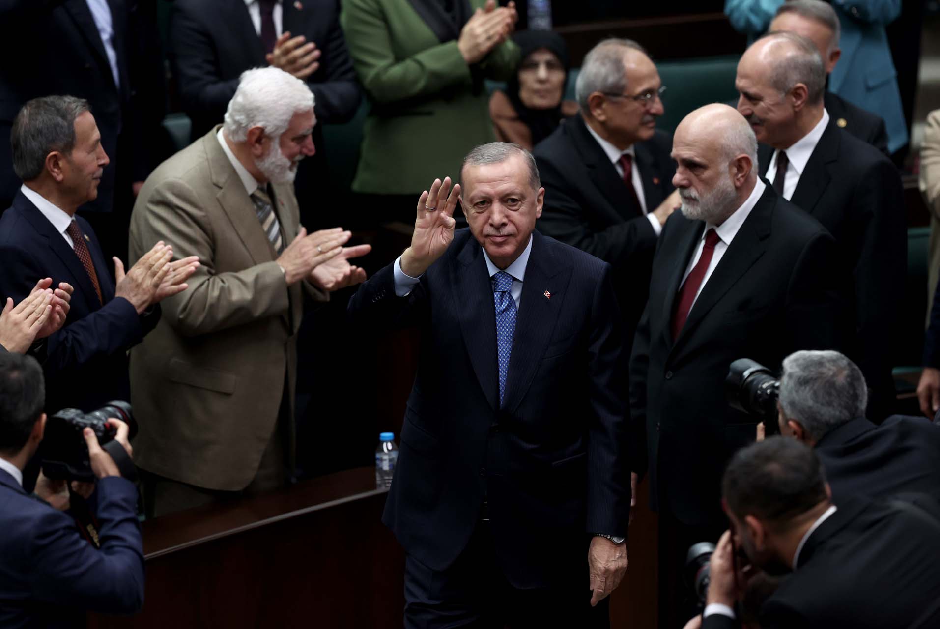 Cumhurbaşkanı Erdoğan, AK Parti Grup Toplantısı'nda konuştu! Asgari ücreti yarına açıklayıp yoluna koyacağız