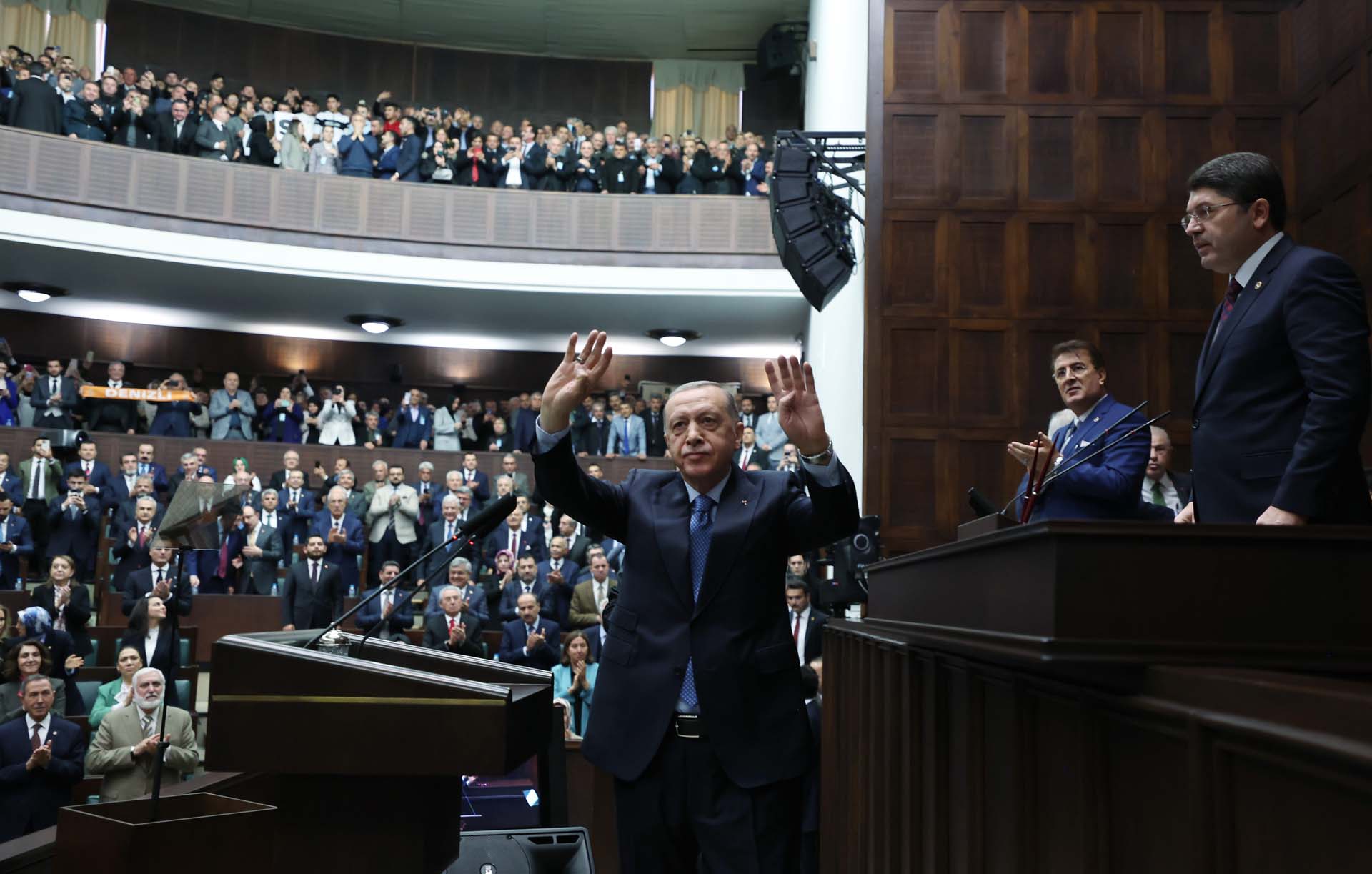 Cumhurbaşkanı Erdoğan, AK Parti Grup Toplantısı'nda konuştu! Asgari ücreti yarına açıklayıp yoluna koyacağız