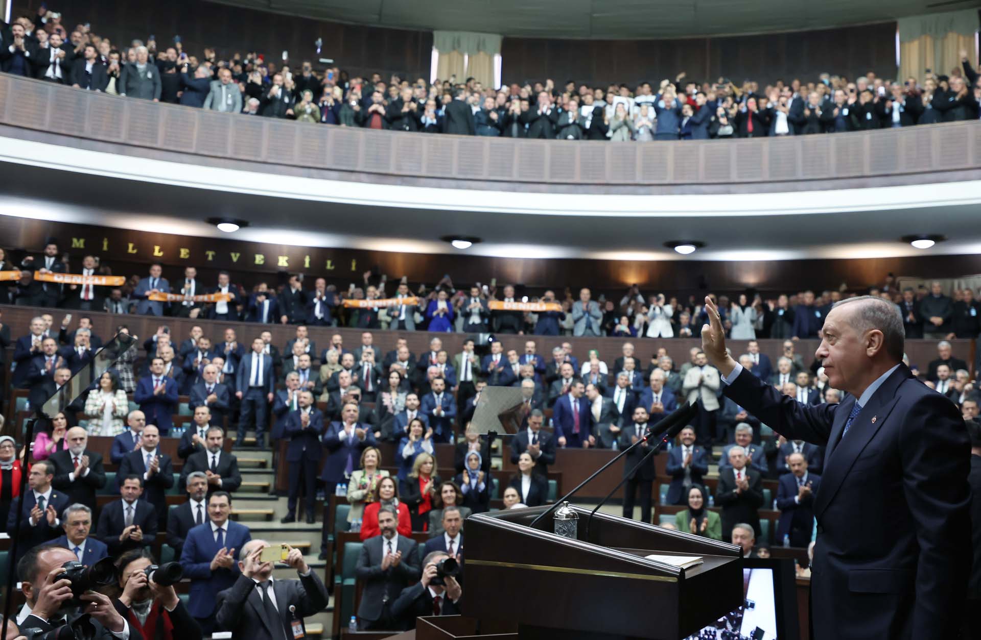 Cumhurbaşkanı Erdoğan, AK Parti Grup Toplantısı'nda konuştu! Asgari ücreti yarına açıklayıp yoluna koyacağız
