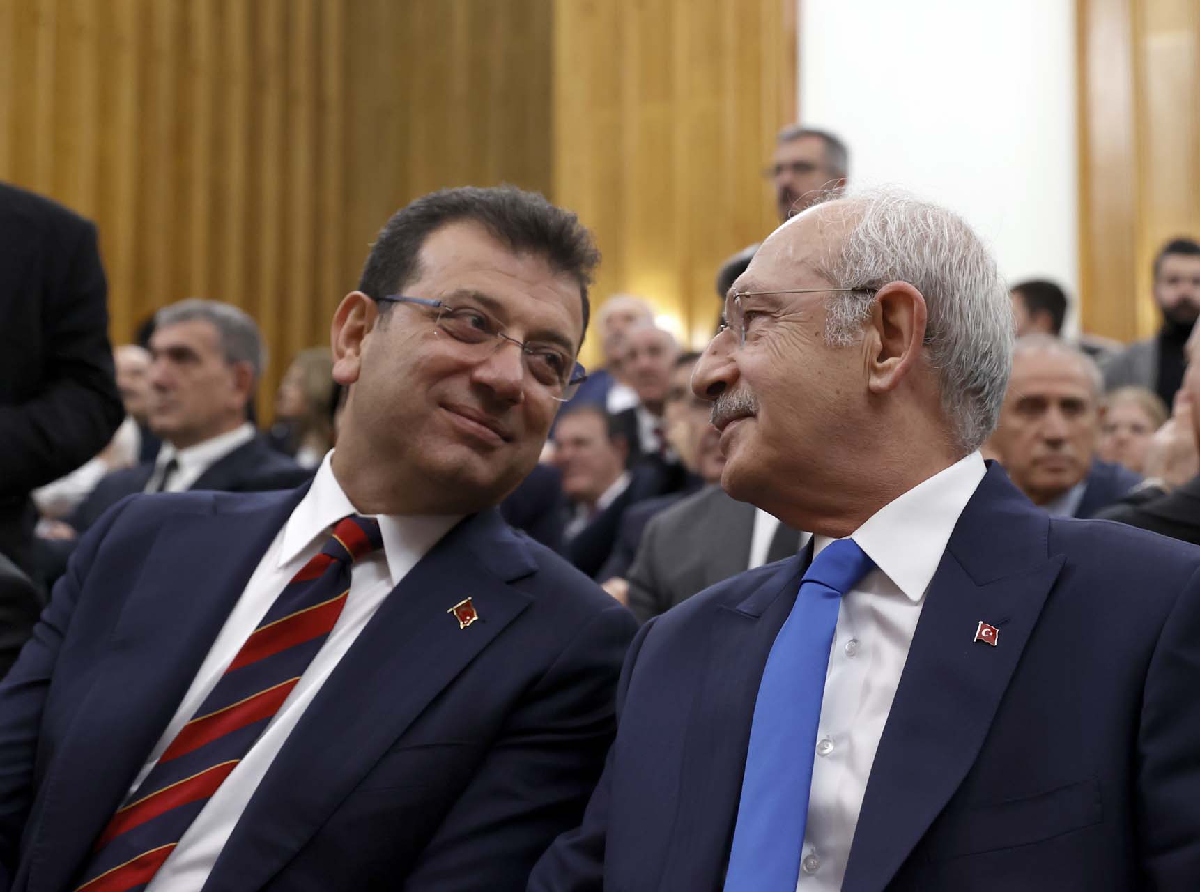 CHP kulislerinde dikkat çeken sözler! İmamoğlu da Kılıçdaroğlu da aday, kararı altılı masa verecek