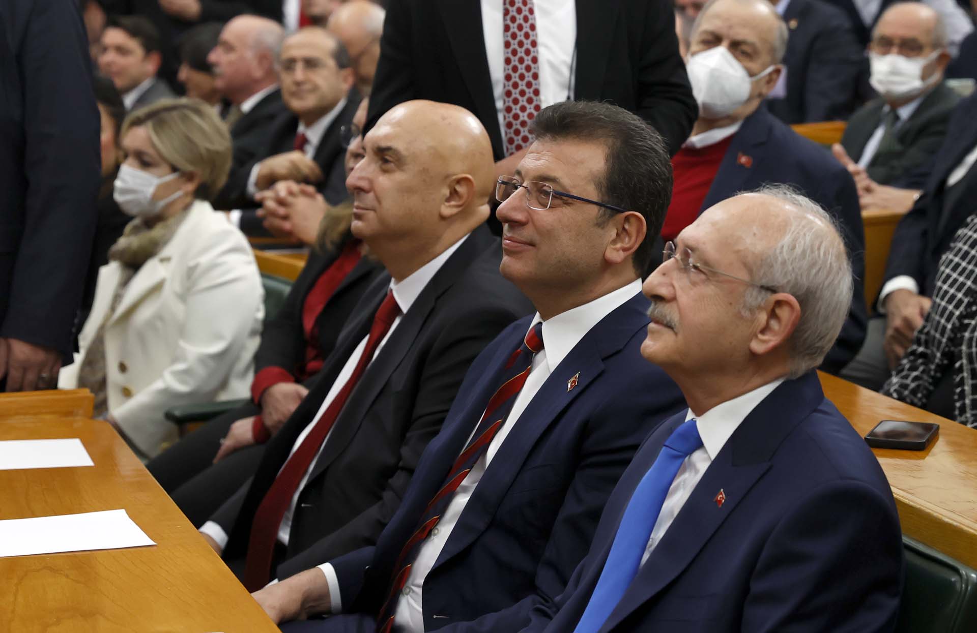CHP kulislerinde dikkat çeken sözler! İmamoğlu da Kılıçdaroğlu da aday, kararı altılı masa verecek