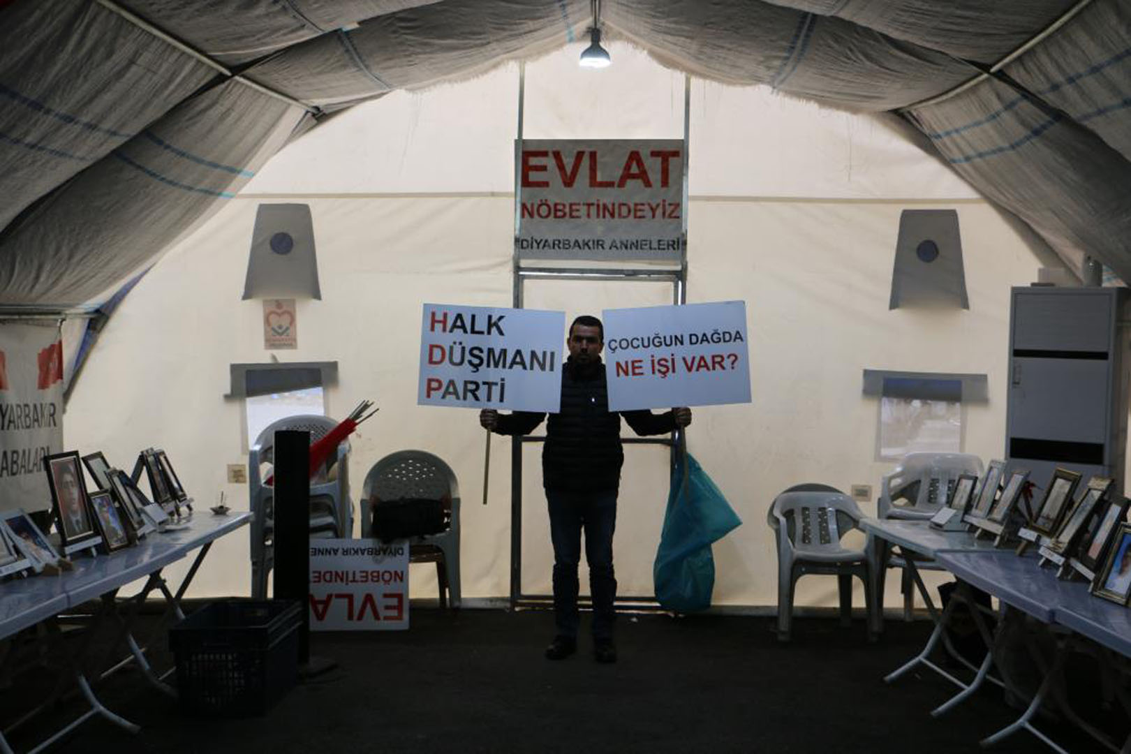 Evlat nöbetindeki acılı babadan yürek yakan sözler: Bizim bu direnişimiz HDP’nin yıkılışı olacaktır