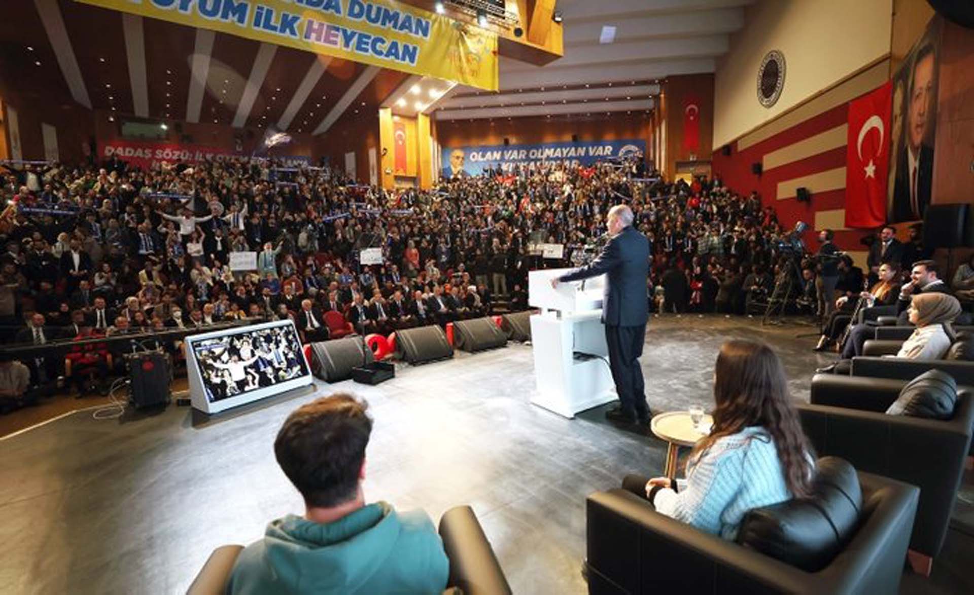 Son dakika! Cumhurbaşkanı Erdoğan'dan net açıklama: 6'lı masa siyasetten silinecek