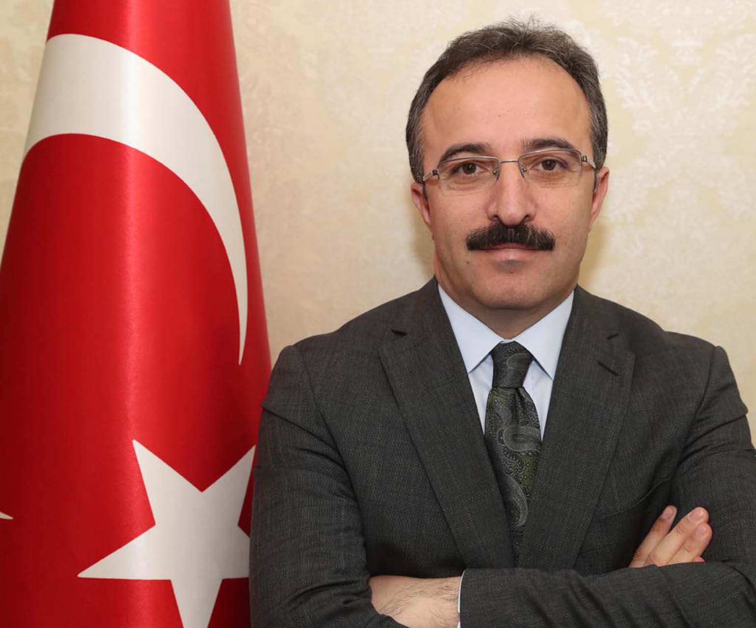 Bakan Yardımcısı Çataklı'dan CHP'li Özgür Özel'e ağır sözler: Namussuzluğun da bir sınırı var, sana hayatının en büyük bedelini ödeteceğim