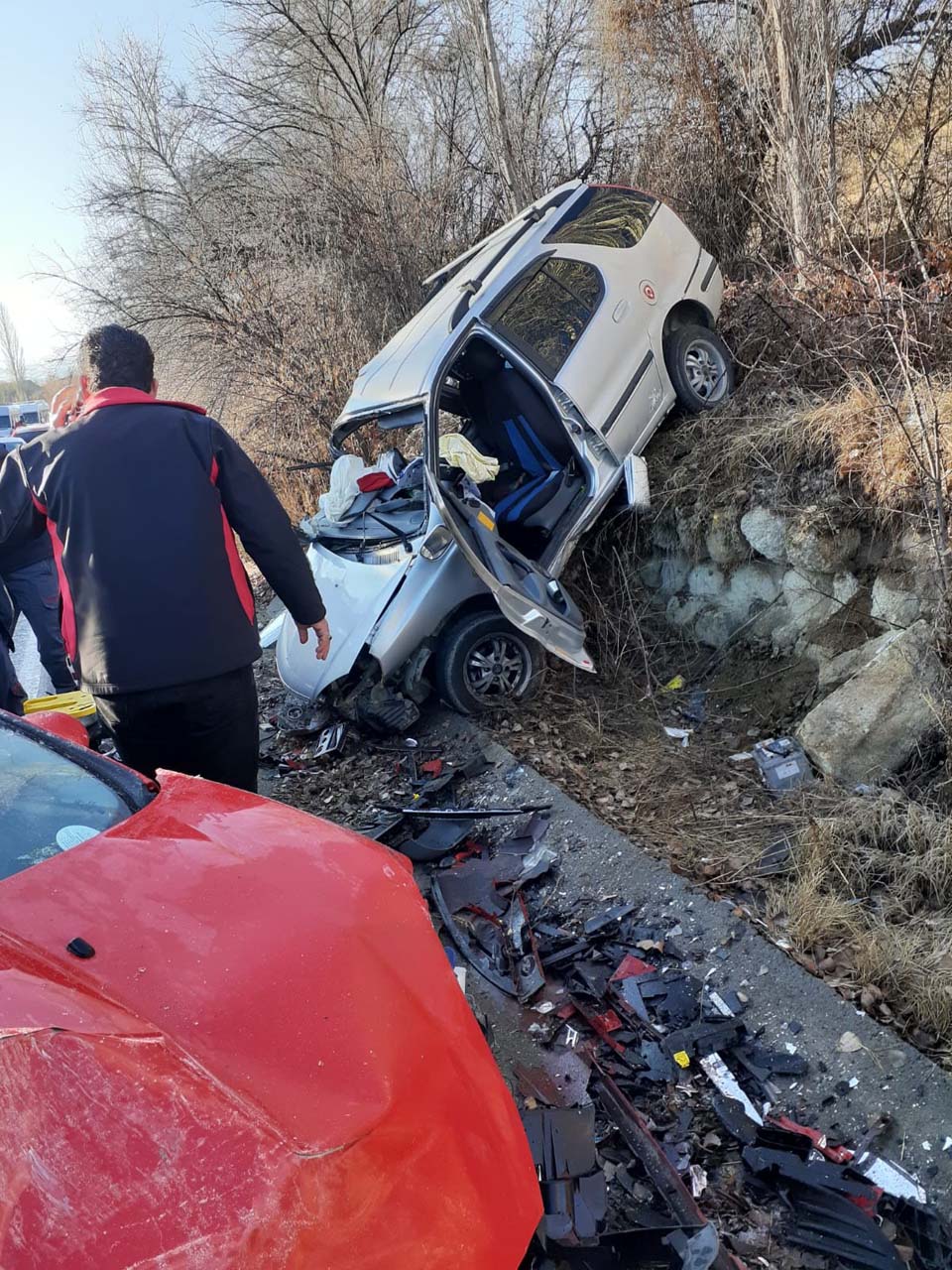 Nevşehir'de feci kaza! İki otomobil kafa kafaya çarpıştı: 4 aylık bebek öldü, yaralılar var