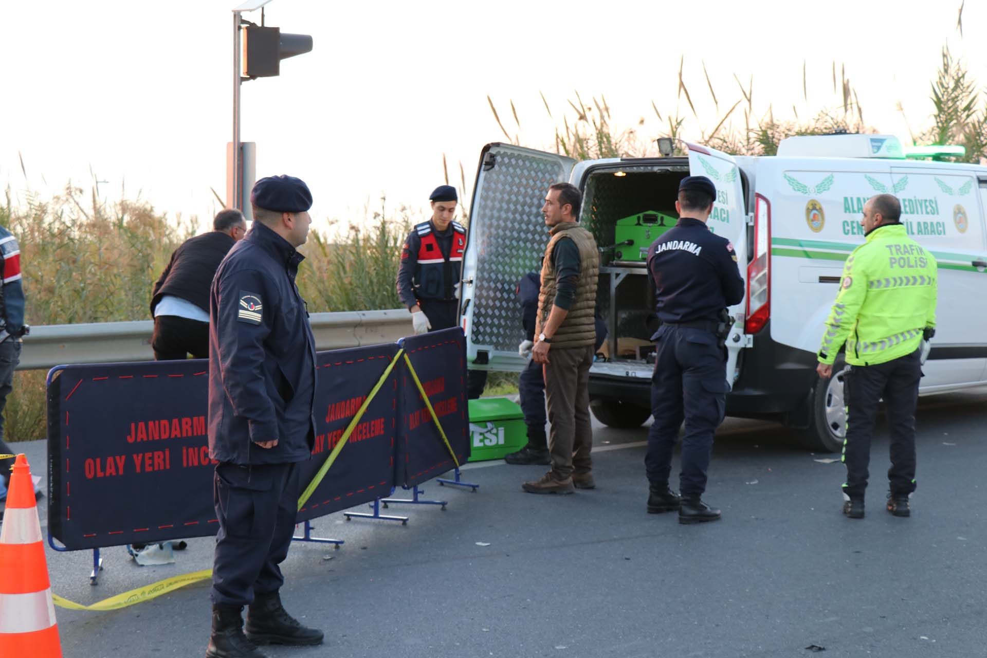 Antalya'da feci kaza! Otomobil, motosiklete çarptı: Çiftten acı haber geldi