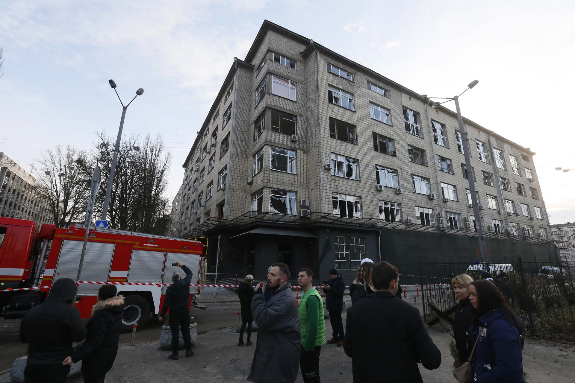 Rusya'dan Ukrayna'nın başkenti Kiev'e saldırı: Yıkılan yerler, ölen ve yarananlar var