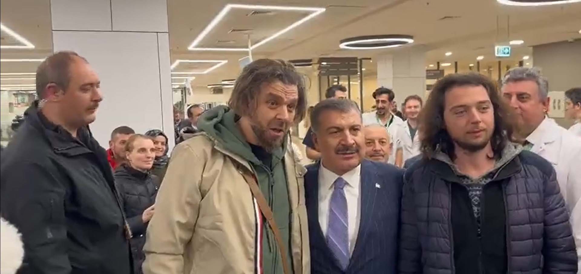 Çam ve Sakura Şehir Hastanesini gören gurbetçi Bakan Koca'ya teşekkür etti: "On numara hospital" 