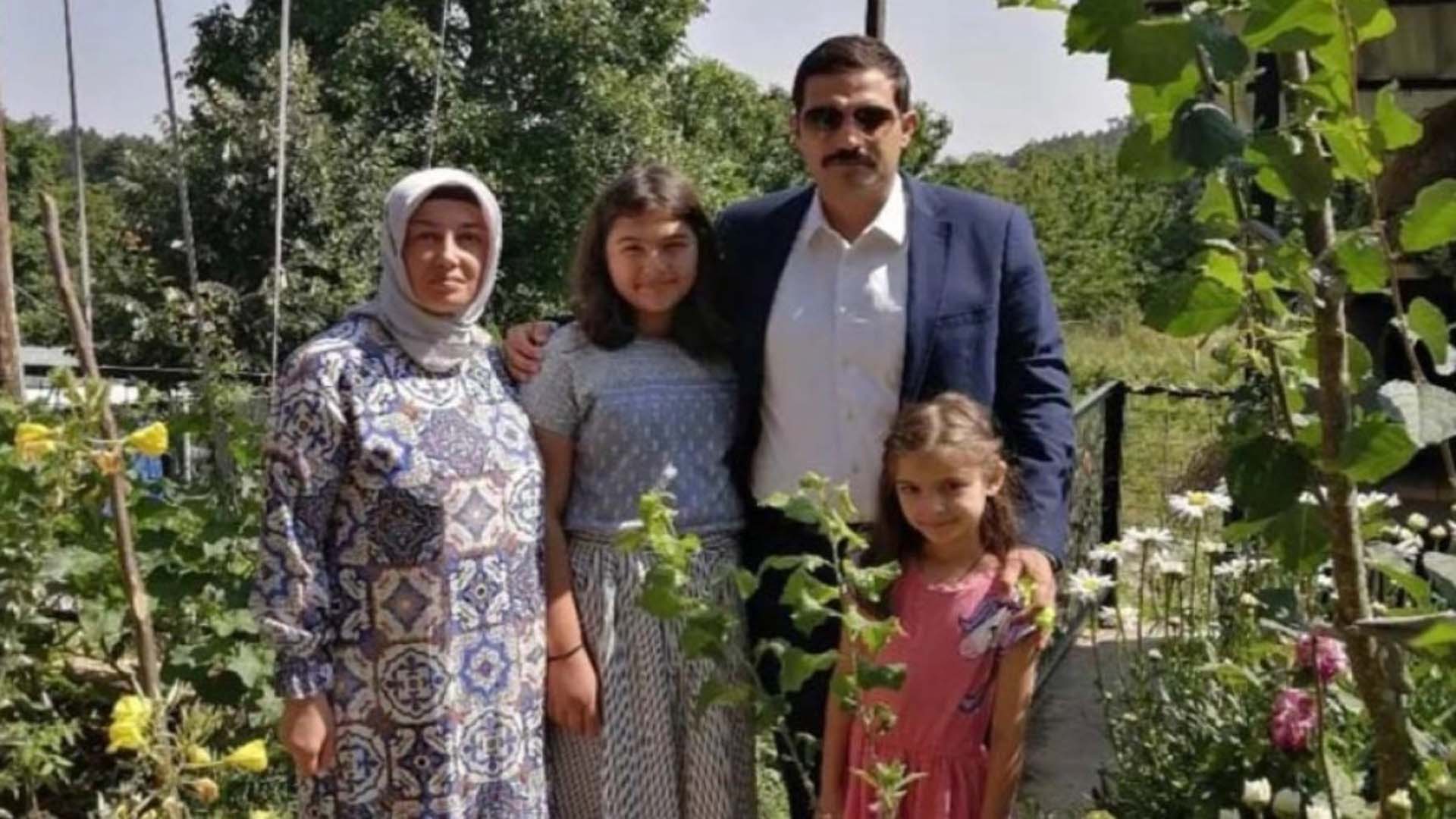 Gözyaşlarıyla toprağa verilmişti! Sinan Ateş'in eşi Ayşe Ateş'ten açıklama: Sinan Ateş, hain bir suikaste kurban gitmiş Ülkücü şehittir