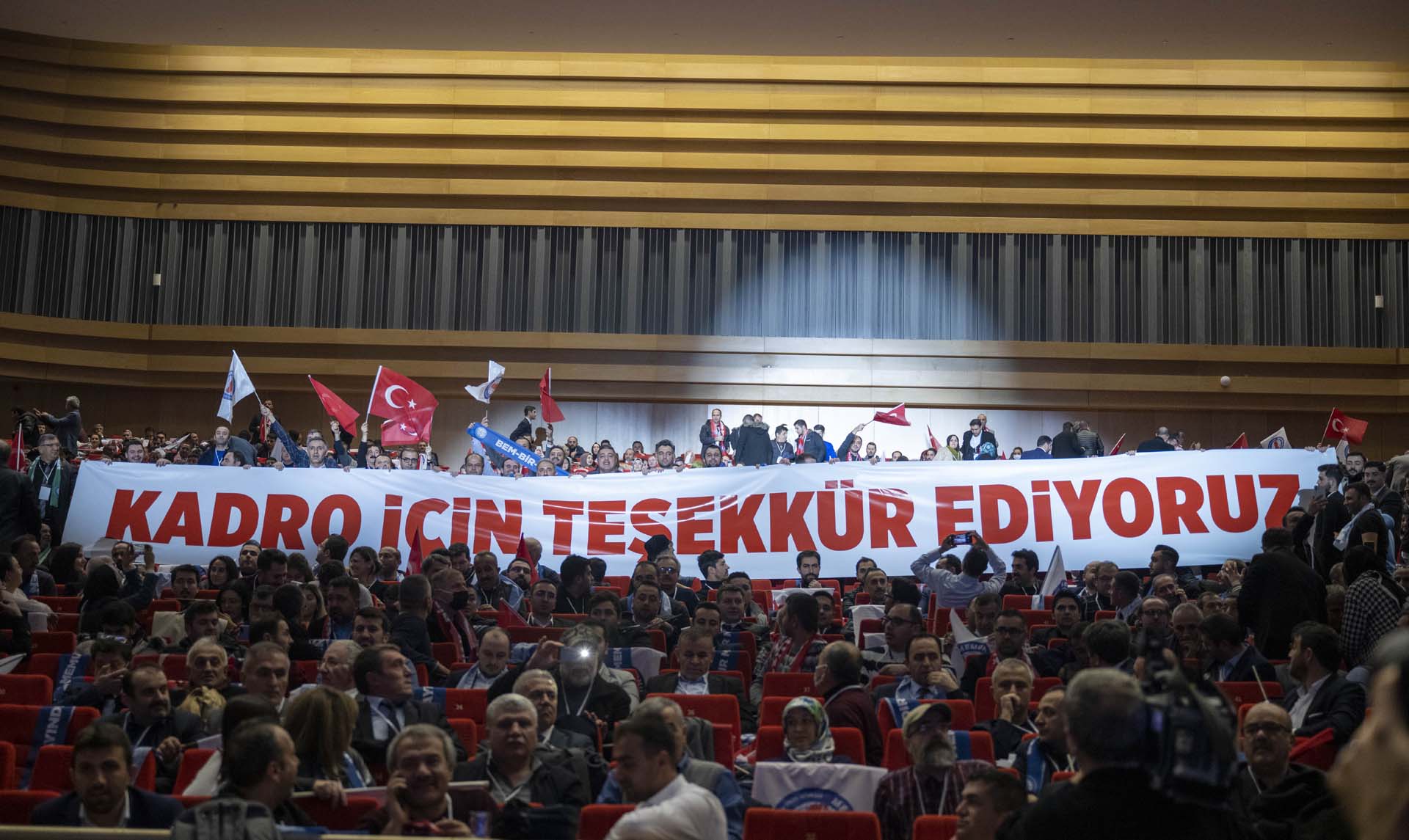 Cumhurbaşkanı Erdoğan müjdeyi verdi! Emekli ve memurların maaşına yüzde 25 zam yapılacak