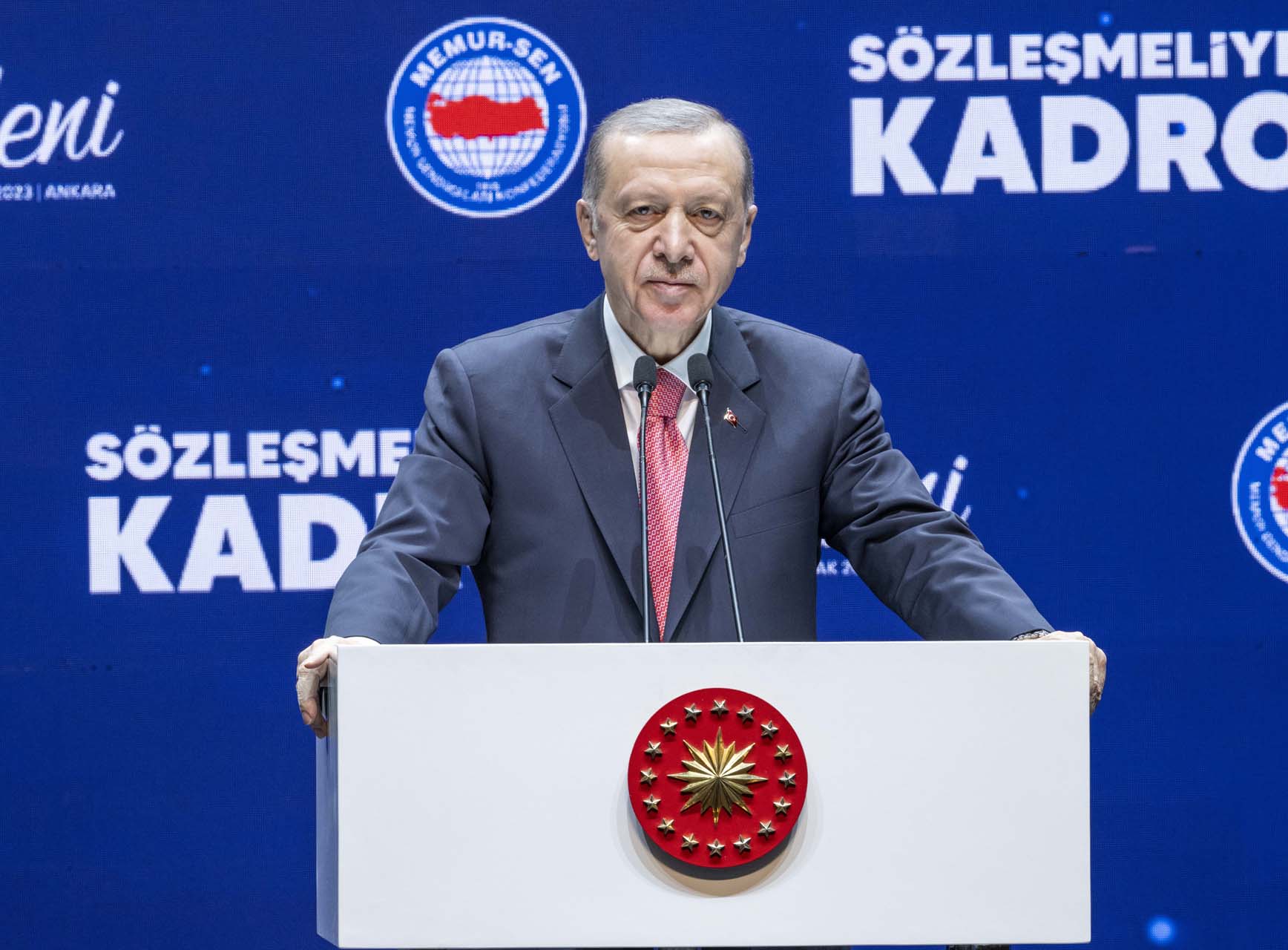 Cumhurbaşkanı Erdoğan müjdeyi verdi! Emekli ve memurların maaşına yüzde 25 zam yapılacak
