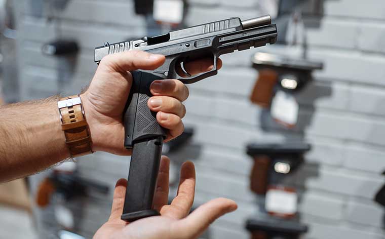 2023 Silah Bulundurma ve Taşıma Ruhsat Harcı Ne Kadar? Silah ruhsat süresi geçerse ne olur?