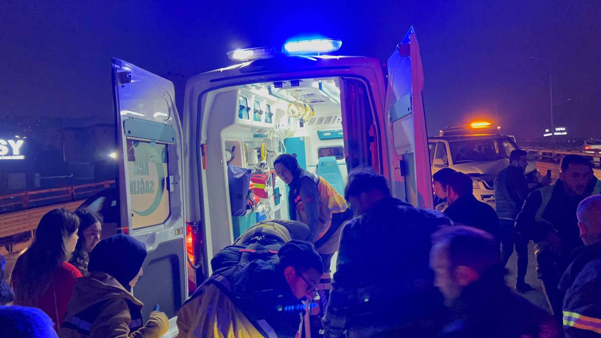 Kocaeli Gebze'de zincirleme trafik kazası: 9 araç birbirine girdi, 1 kişi yaralandı 