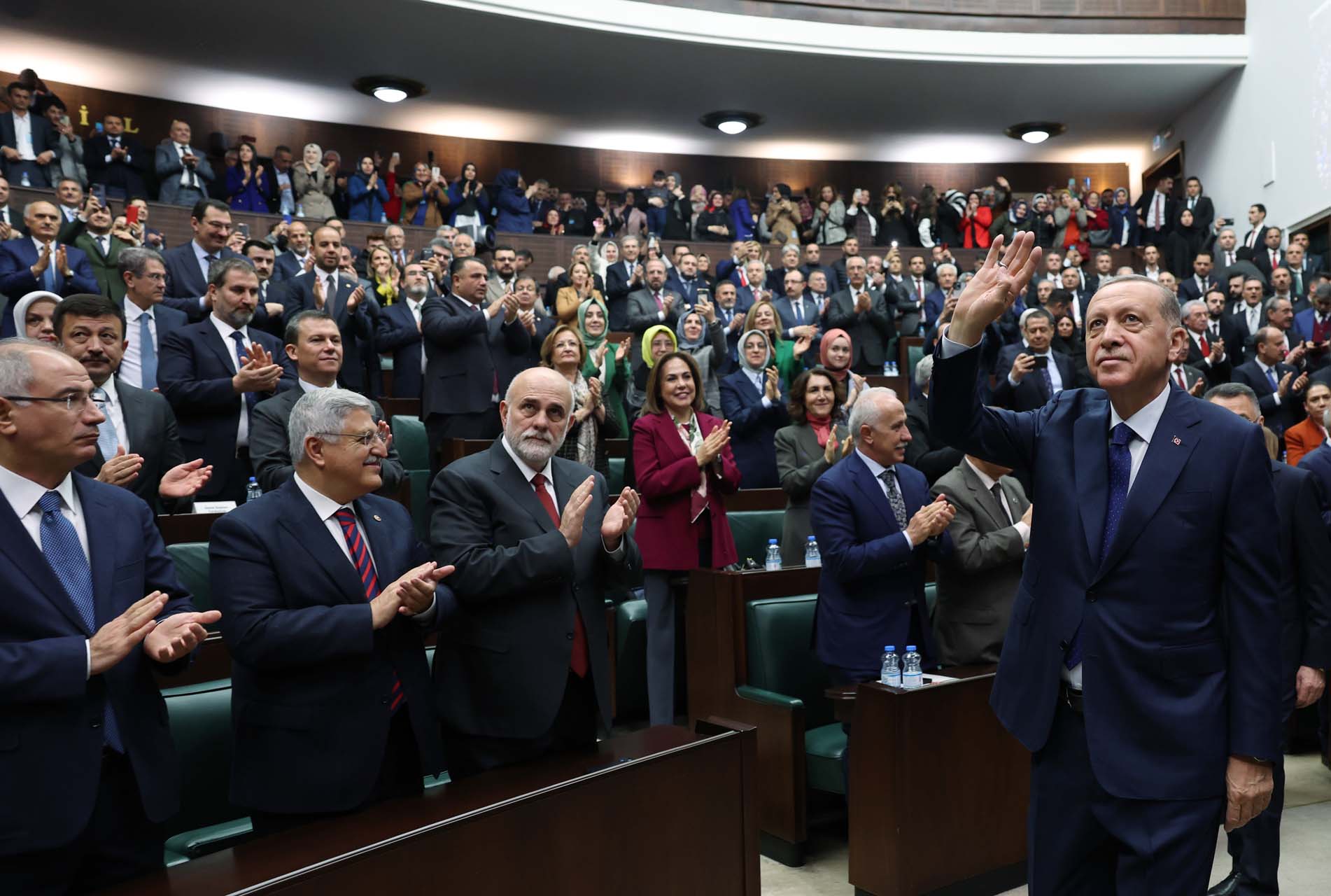 Cumhurbaşkanı Erdoğan, AK Parti Grup Toplantısı'nda konuştu! Memur ve emekli maaşlarına yüzde 30 zam geldi, en düşük emekli maaşı 5 bin 500 TL oldu