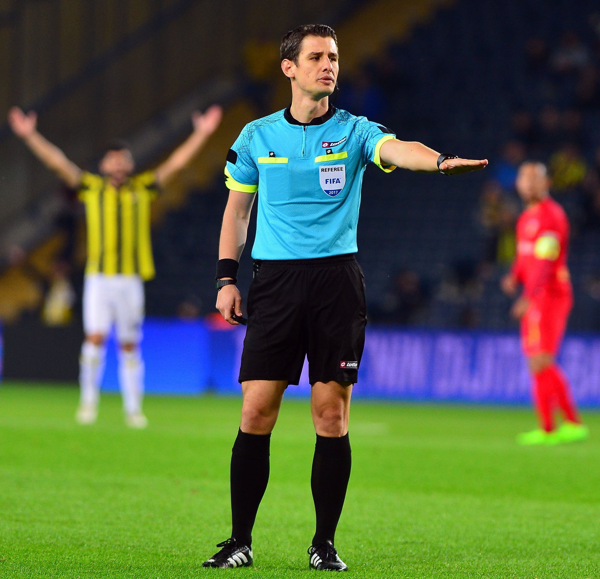 Son dakika | TFF açıkladı: Fenerbahçe - Galatasaray derbisini Halil Umut Meler yönetecek