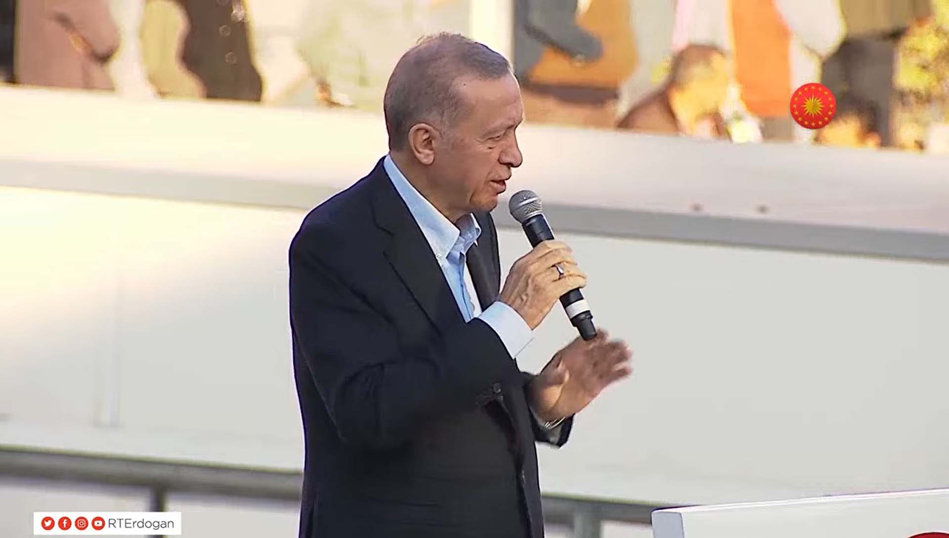 Cumhurbaşkanı Erdoğan, Antalya Kumluca'da vatandaşlara hitap etti: Ülkemizi zenginleştirmeye, güçlendirmeye devam edeceğiz 