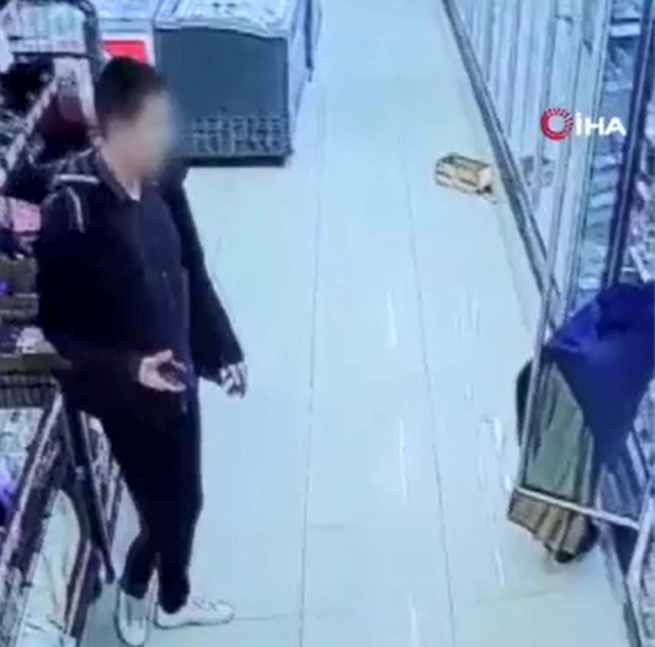 Markette genç kadının görüntülerini çekmişti! Polis ekipleri o sapığı buldu, gerçek şok etti! 