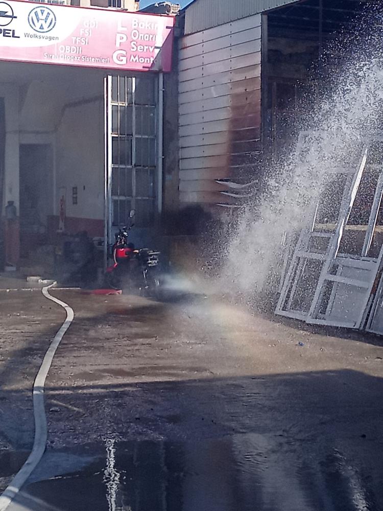 Afyonkarahisar’da korku dolu anlar: LPG değişim dükkanında patlama