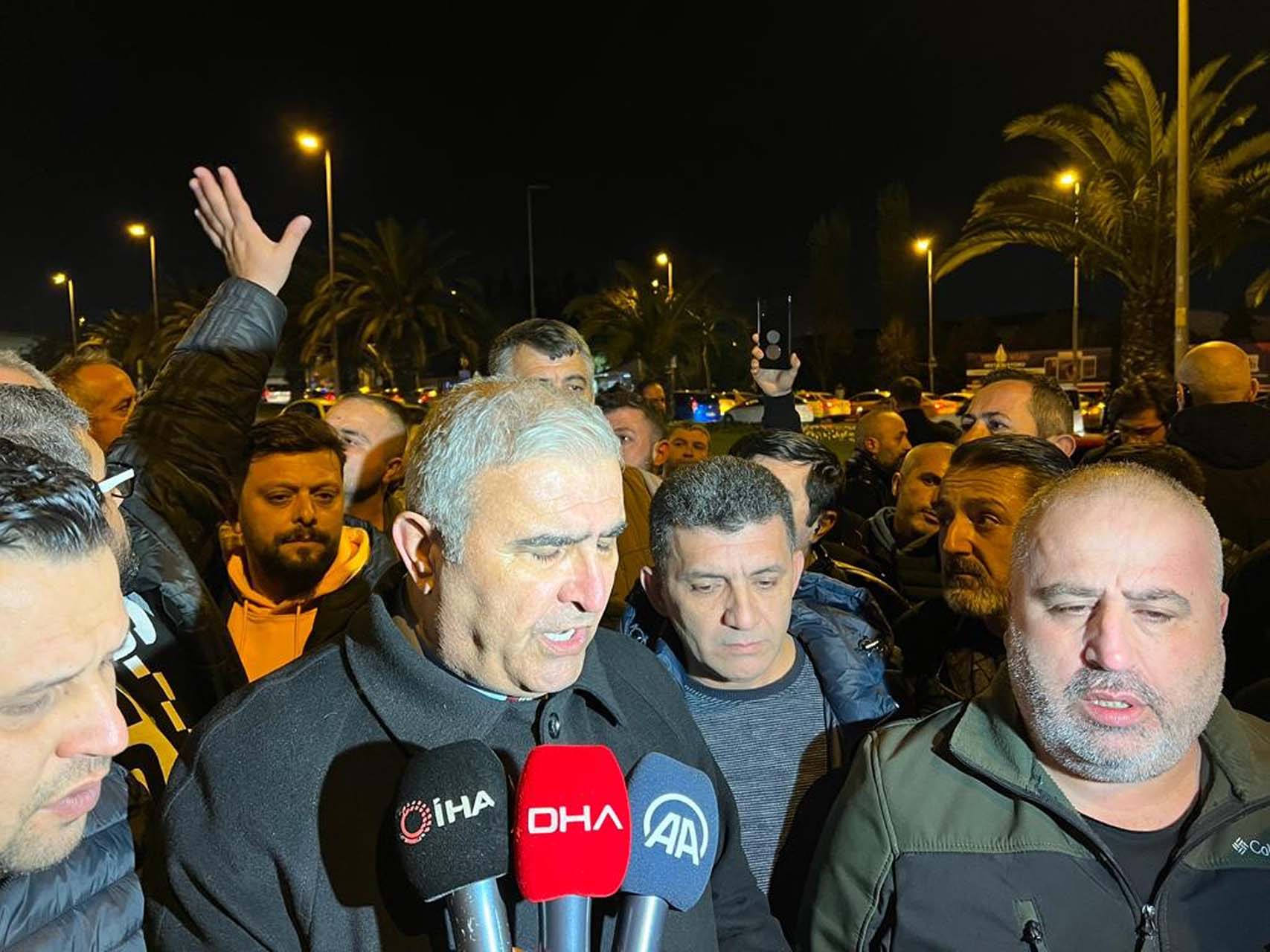 Taksiciler, meslektaşları Aydın Altun için toplandı: Yetkililer, haykırmamıza rağmen bizi duymuyorlar