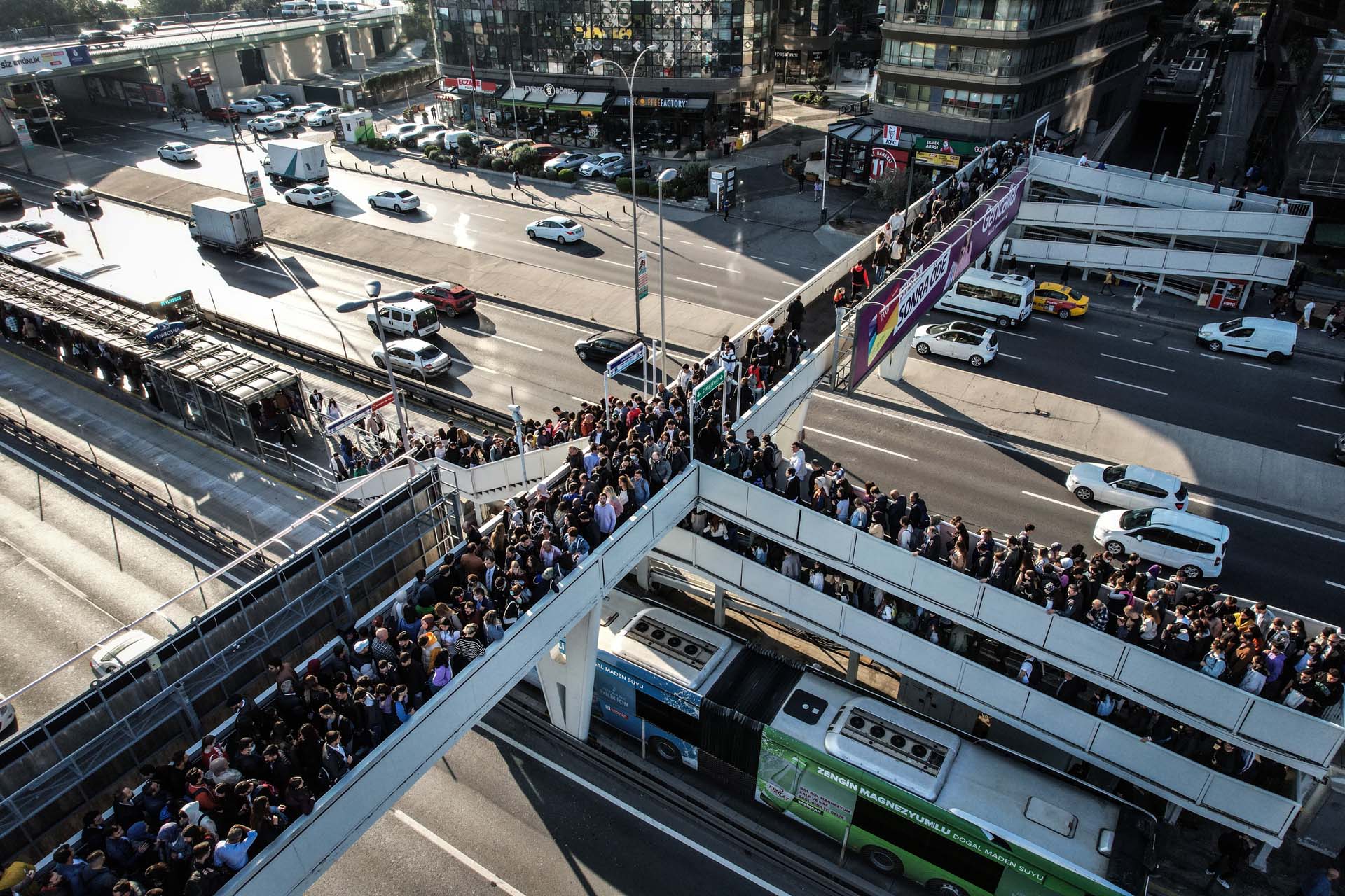 Toplu taşıma ücretlerinde dikkat çeken fark! CHP'li belediyelerde pahalı, AK Partili belediyelerde daha uygun!