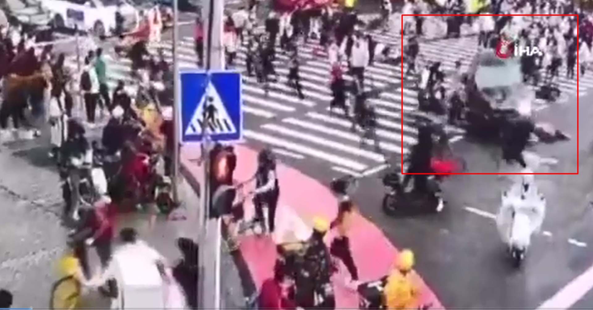 Çin'de can pazarı! Yayaların arasına dalan araç dehşet saçtı: Ölüler ve yaralılar var