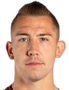 Russell Canouseboyu ve yaşı kaç