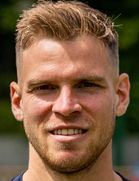 Simon Lorenzboyu ve yaşı kaç