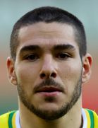 Emiliano Buendiaboyu ve yaşı kaç