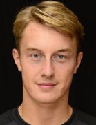 Joe Lumleyboyu ve yaşı kaç