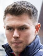 Glenn Middletonboyu ve yaşı kaç