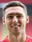 Harry Pickeringboyu ve yaşı kaç