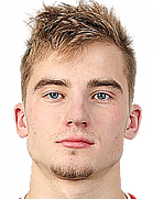 Maksim Petrovboyu ve yaşı kaç