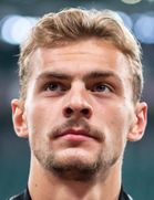 Kiernan Dewsbury Hallboyu ve yaşı kaç