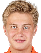 Denis Novikovboyu ve yaşı kaç