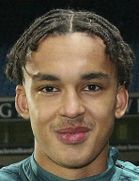 Ashley Phillipsboyu ve yaşı kaç