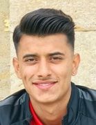 Okkes Karaogluboyu ve yaşı kaç