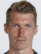 Simon Piesingerboyu ve yaşı kaç