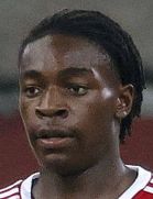 Elione Fernandesboyu ve yaşı kaç