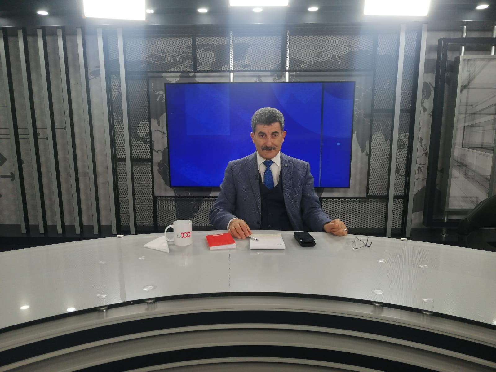 Davutoğlu, altılı masayı ok gibi gerdi! İYİ Partili isimden sert açıklama: Bizi çok rahatsız eden, suskun kaldığımız şeyler var