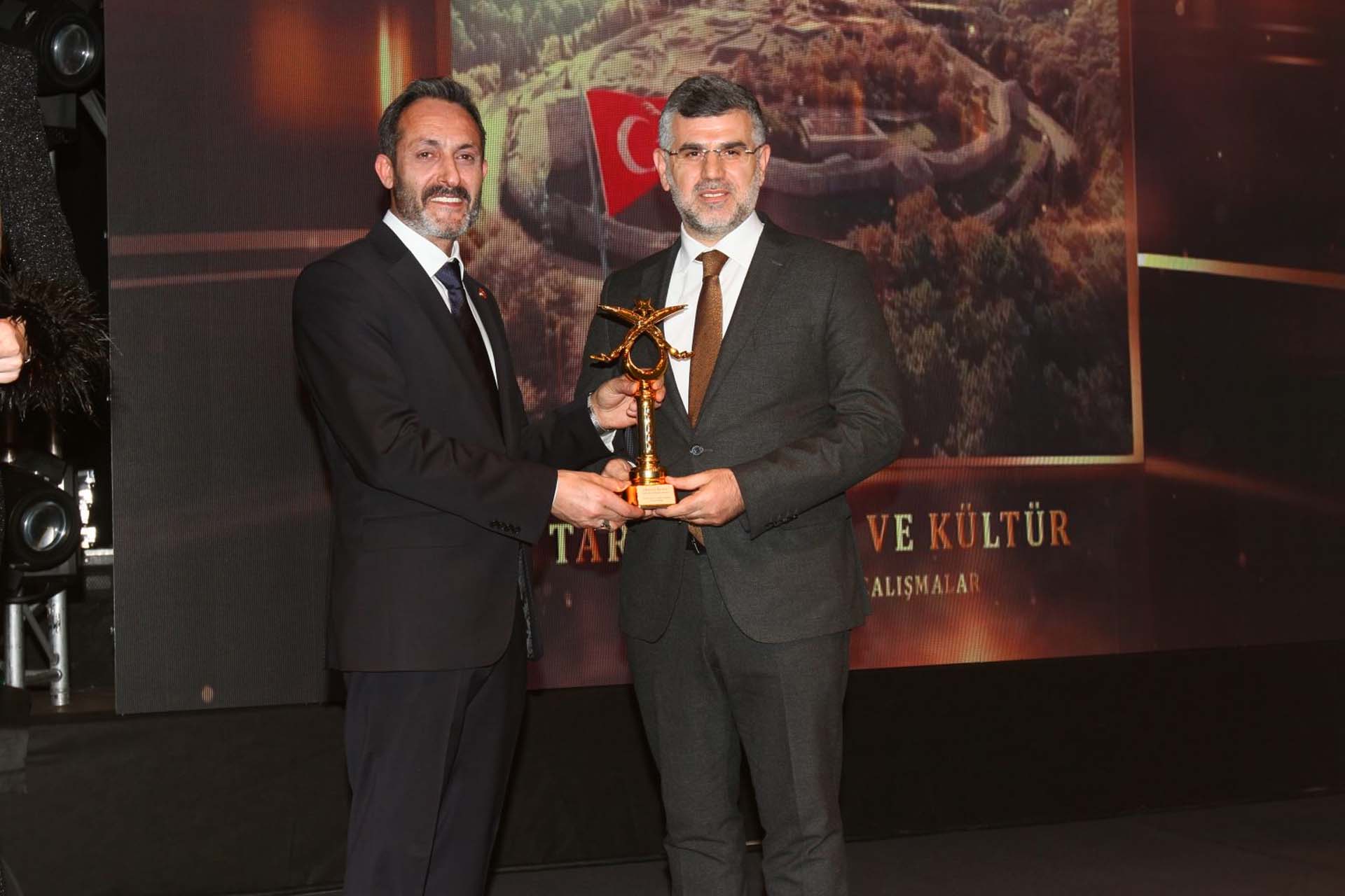 36 farklı kategoride ödül! AYGAD, Altın İmza Ödülleri sahiplerini buldu!