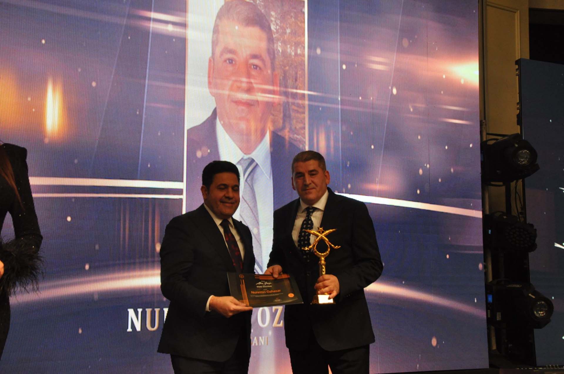 36 farklı kategoride ödül! AYGAD, Altın İmza Ödülleri sahiplerini buldu!