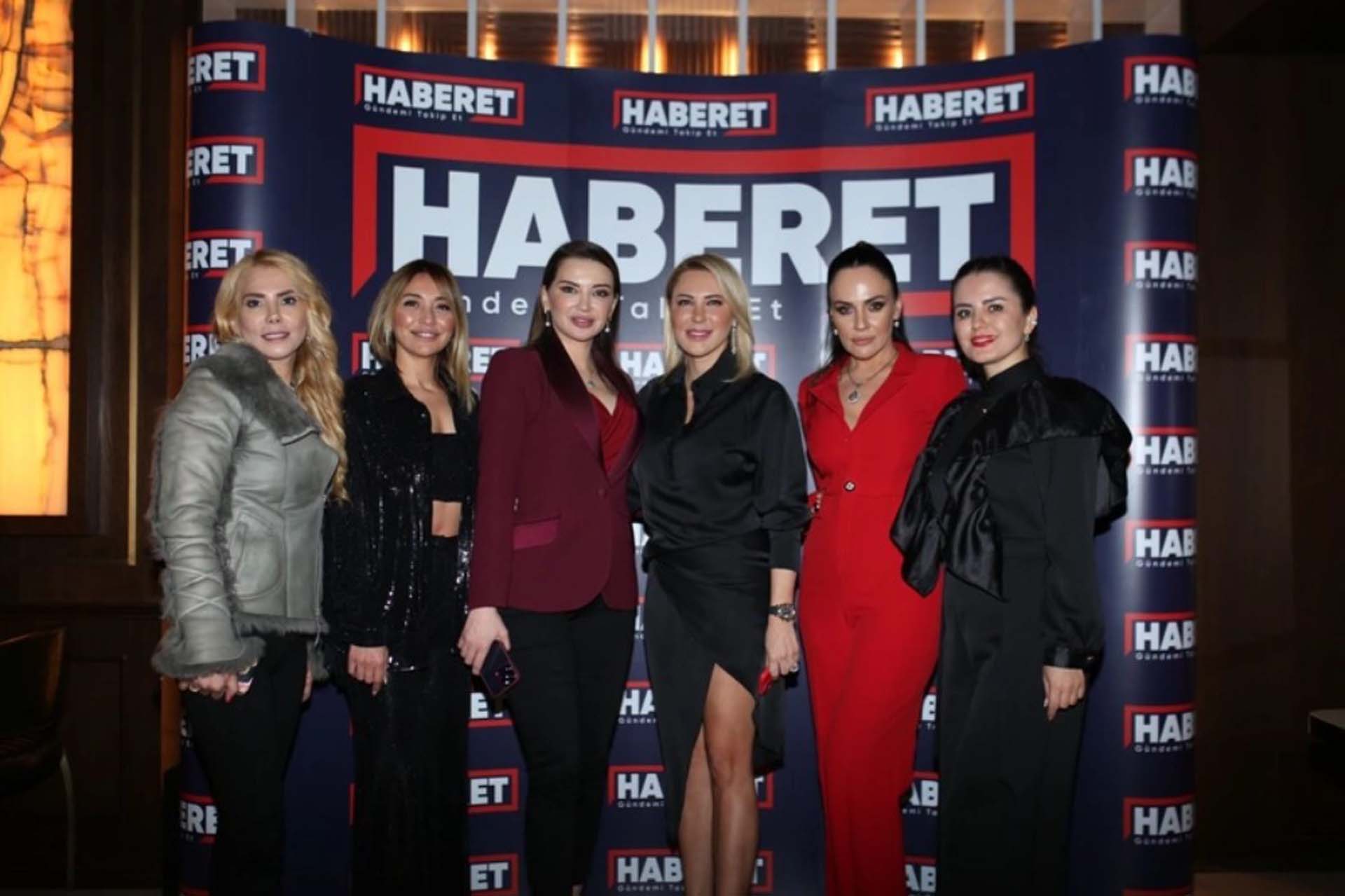 Buket Aydın, Merve Boluğur ile düet mi yapacak? Söylediğimiz şarkılar ile insanları depresyona sokabilir