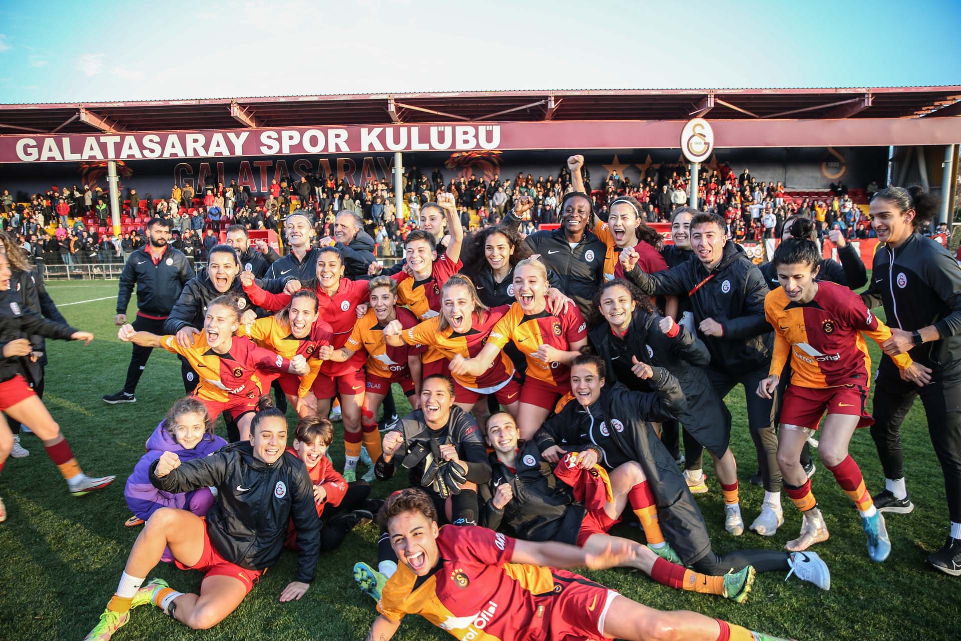 Kadınlar Futbol Ligi: Galatasaray 2 - 0 Fenerbahçe | MAÇ SONUCU