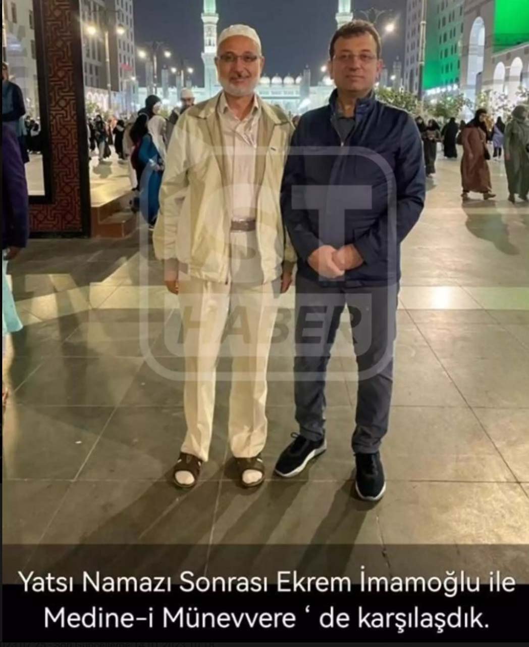 Anne ve babasıyla gitmişti! Ekrem İmamoğlu'nun Umre ziyaretinden yeni fotoğraf! 