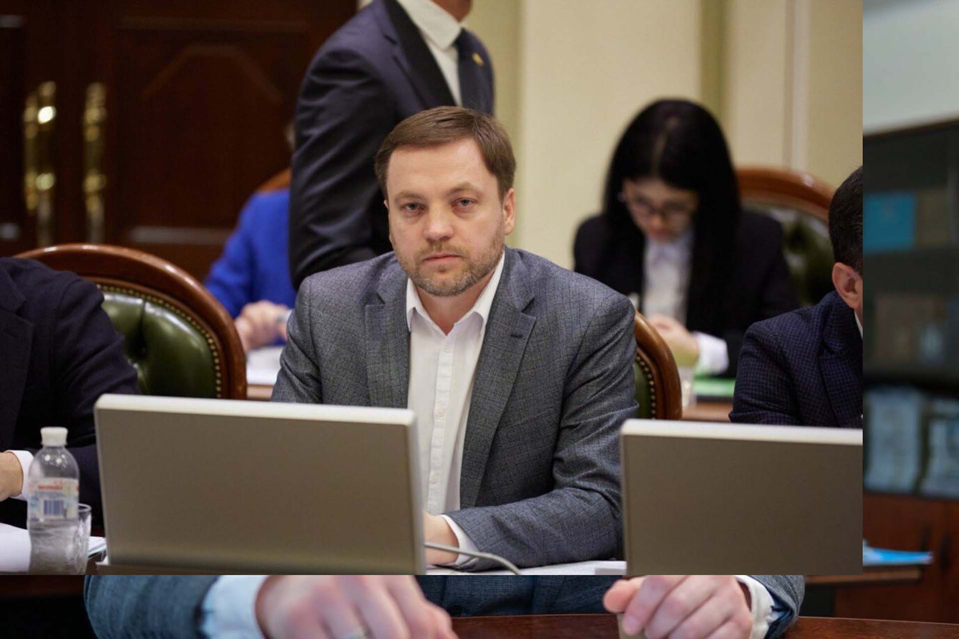 Son dakika | Ukrayna'da helikopter düştü: İçişleri Bakanı ve yardımcısı öldü