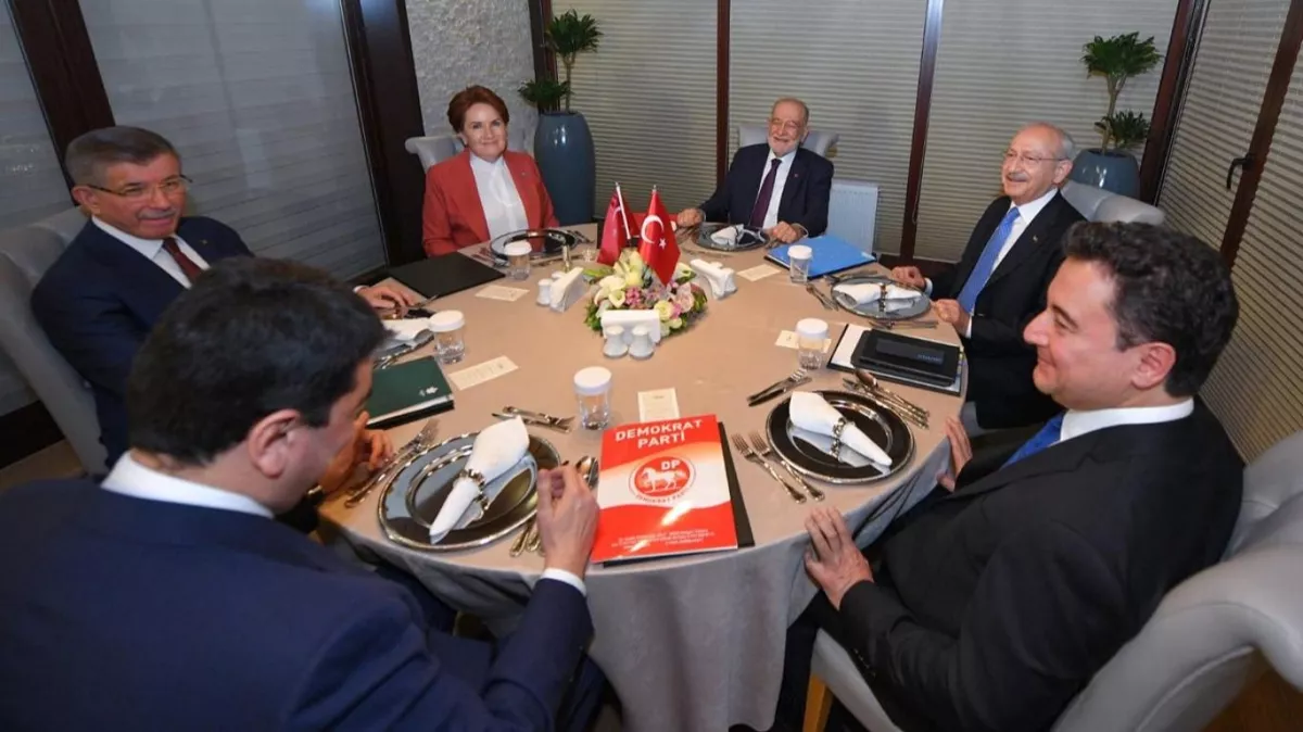 Sevilay Yılman'dan bomba iddia: CHP altılı masadan ayrılıyor mu?