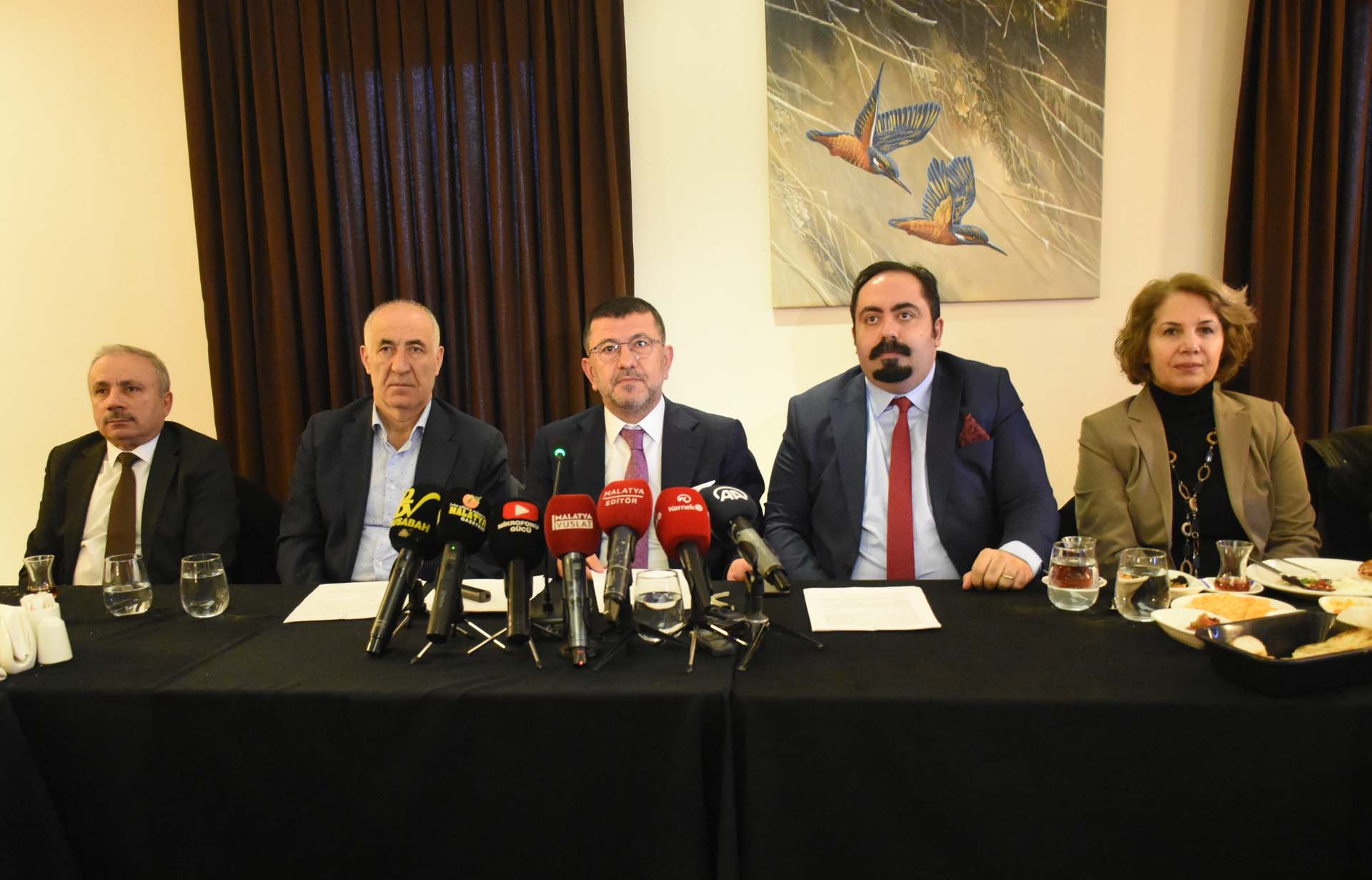 Veli Ağababa, CHP'nin cumhurbaşkanı adayını açıkladı! Topu altılı masaya attı: Toplantı yapılacak, adayımız açıklanacak